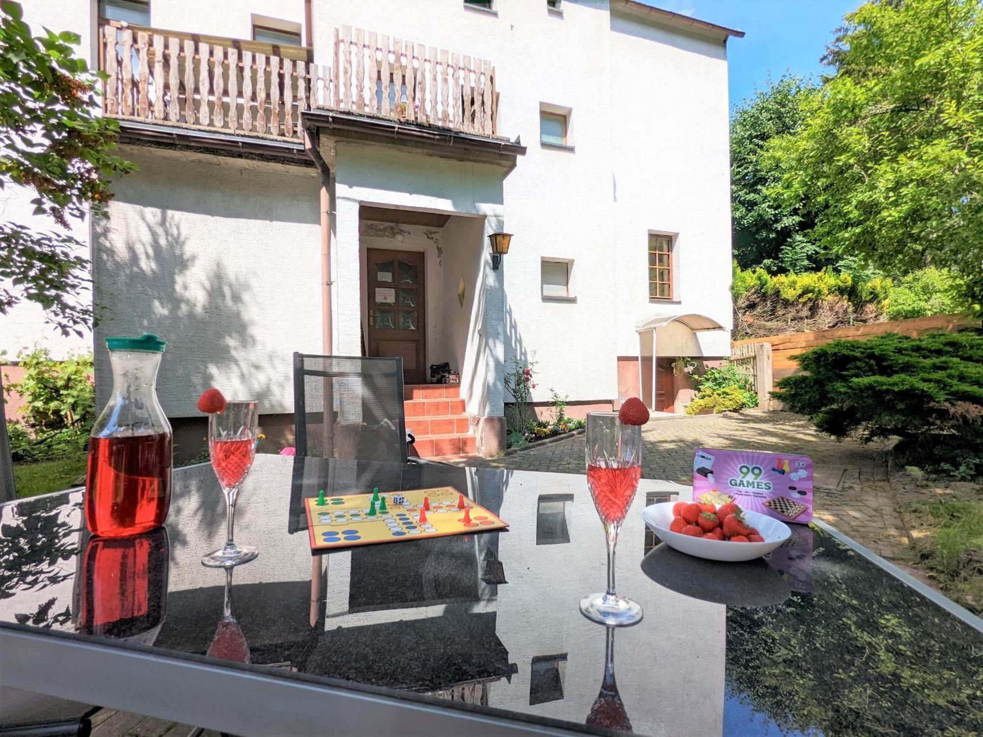H2 - Urlaubsmagie - Garten, Pool, Terrasse, Grill Sebnitz Bagian luar foto